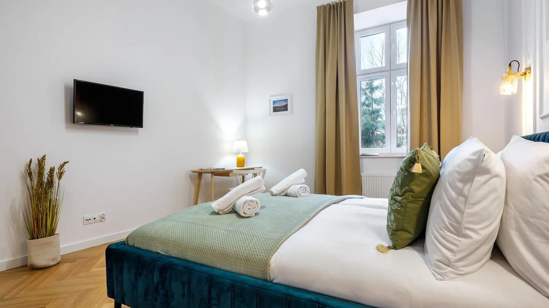 Tyzenhauz Suites Topolowa Kraków Lägenhetshotell