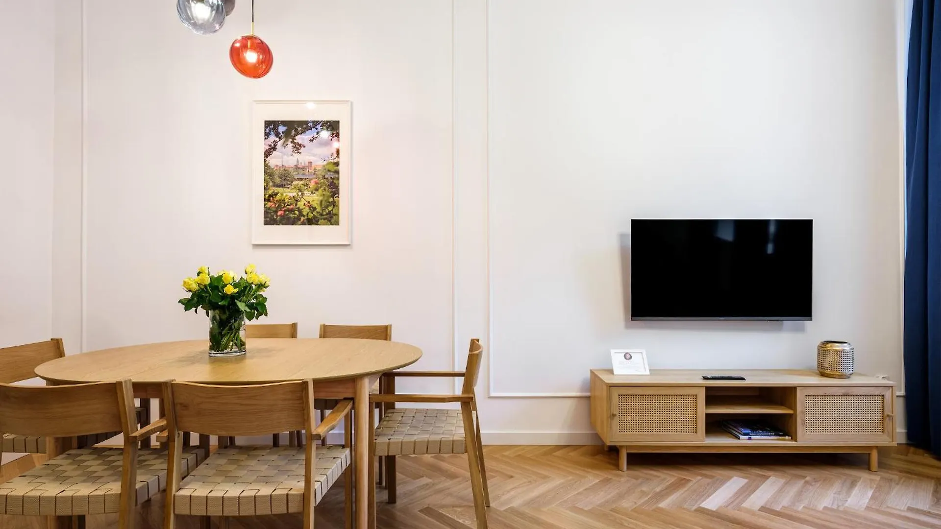 Tyzenhauz Suites Topolowa Krakow 0*,  Poland