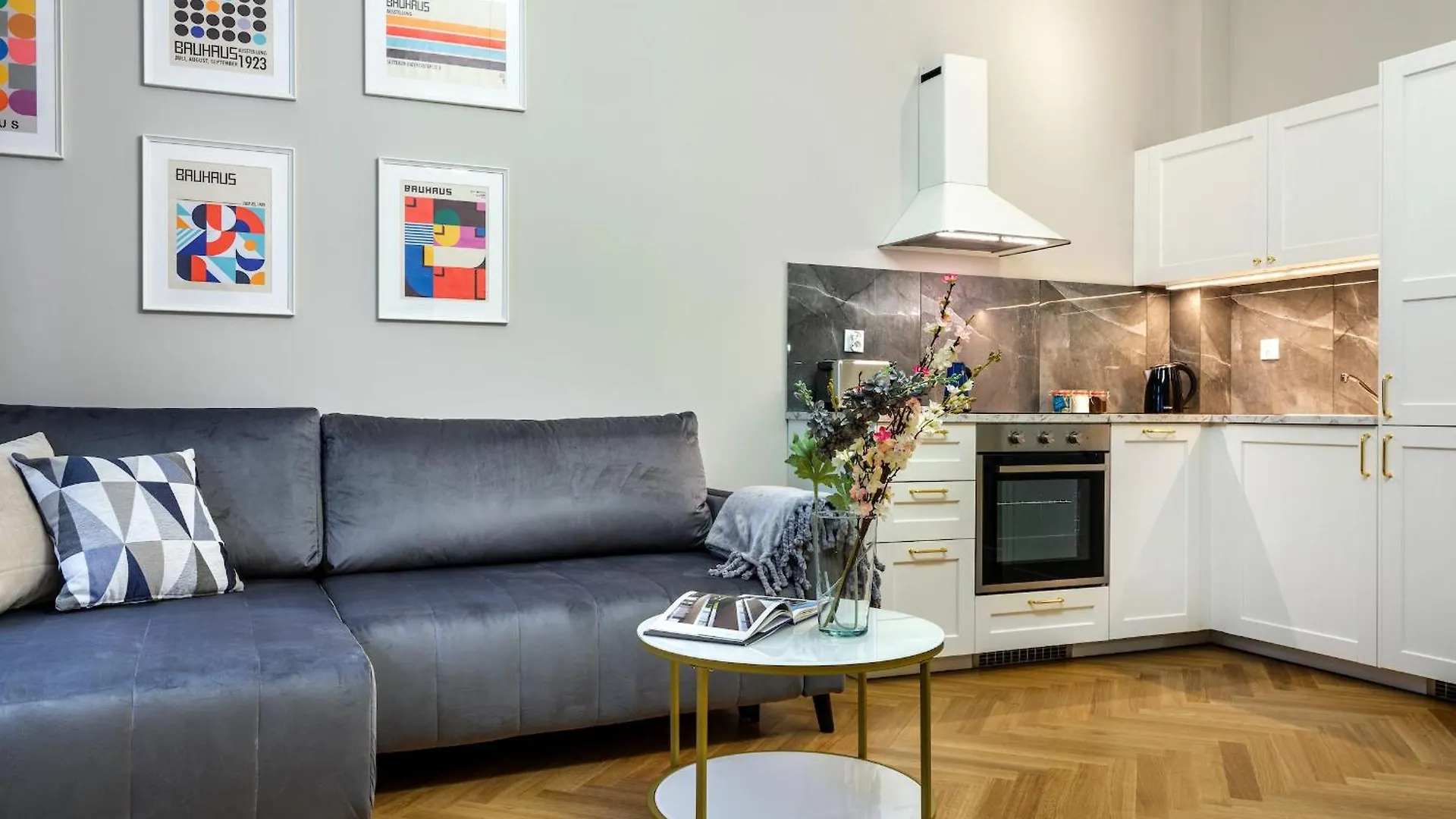Tyzenhauz Suites Topolowa Krakow Aparthotel