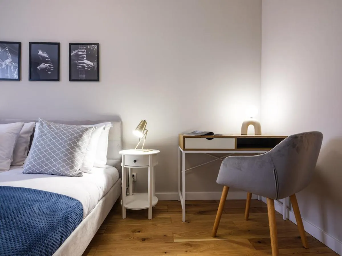 Tyzenhauz Suites Topolowa Krakow 0*,