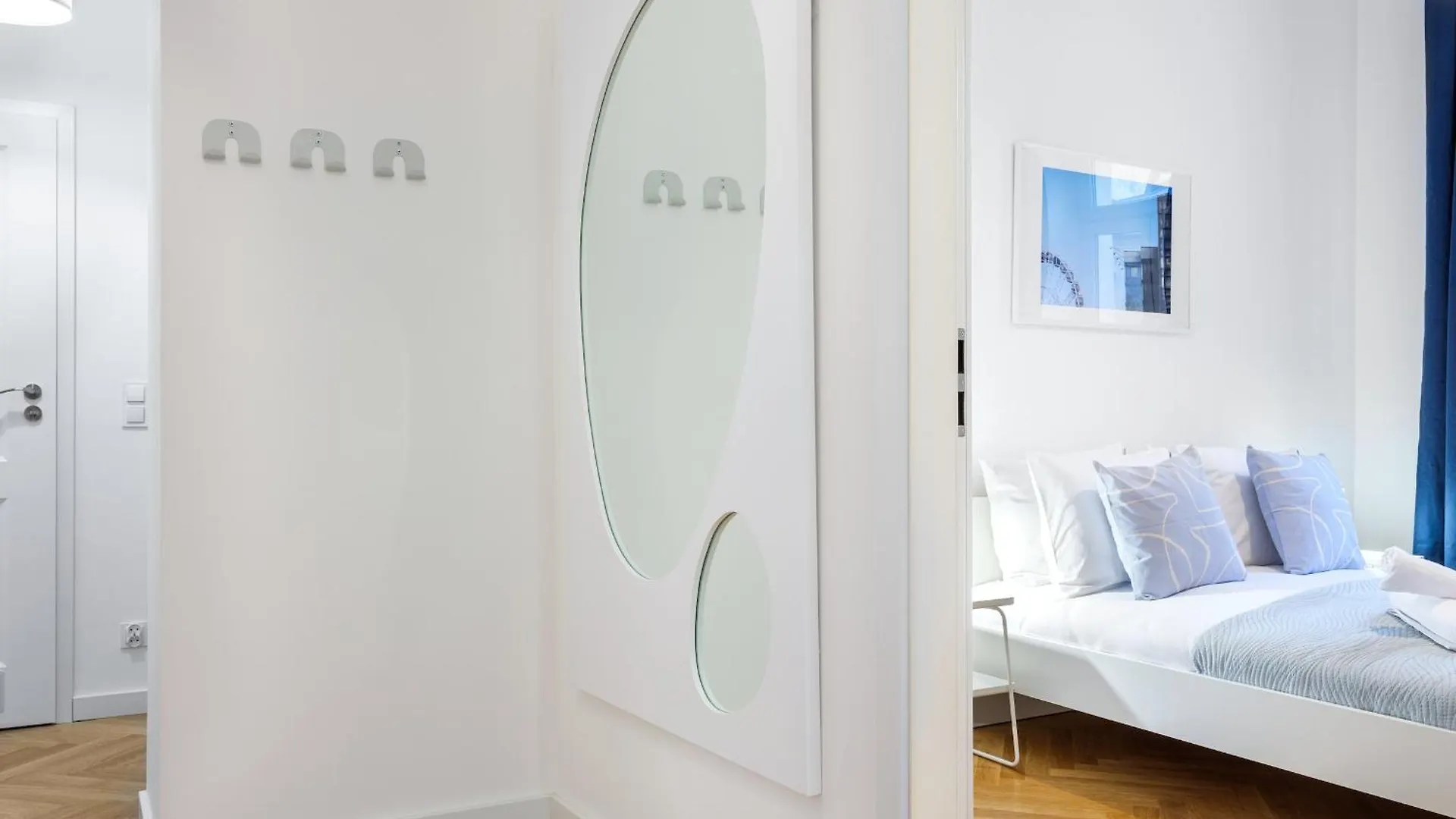 Tyzenhauz Suites Topolowa Krakow 0*,  Poland